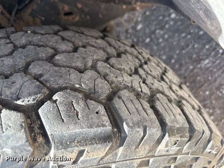 image for item DZ5388 2016 Ford F150 Ext. Cab pickup truck