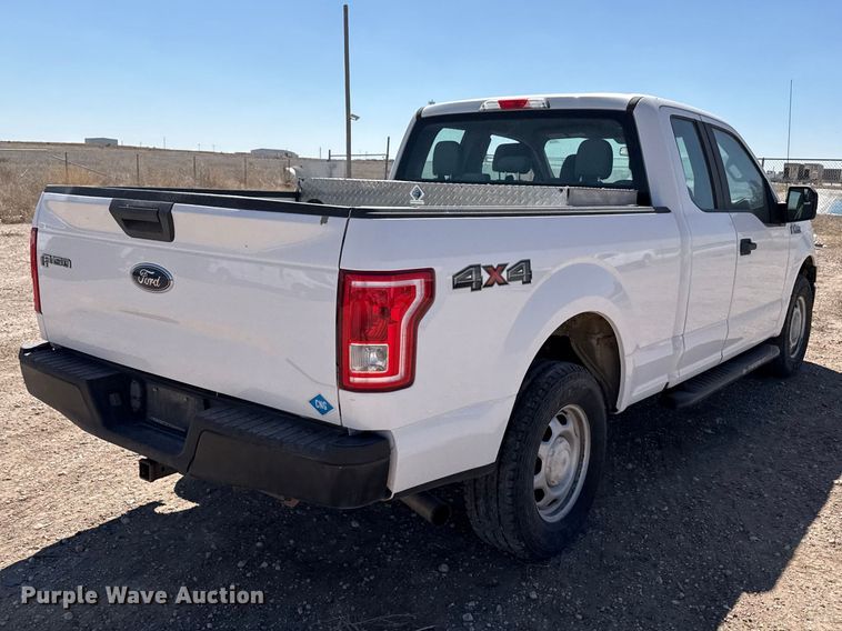 image for item DZ5389 2016 Ford F150 Ext. Cab pickup truck