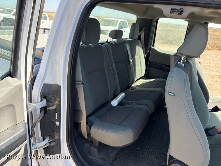 image for item DZ5389 2016 Ford F150 Ext. Cab pickup truck