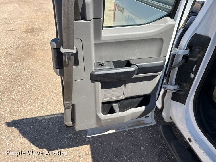 image for item DZ5389 2016 Ford F150 Ext. Cab pickup truck