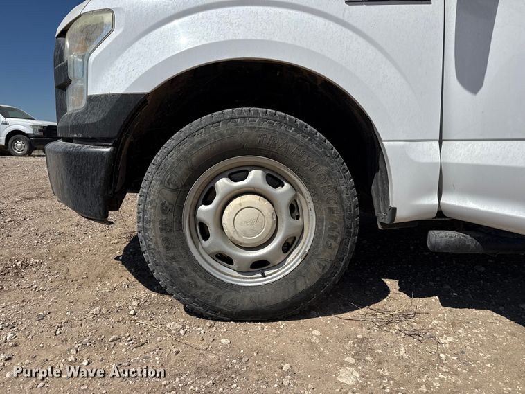 image for item DZ5389 2016 Ford F150 Ext. Cab pickup truck