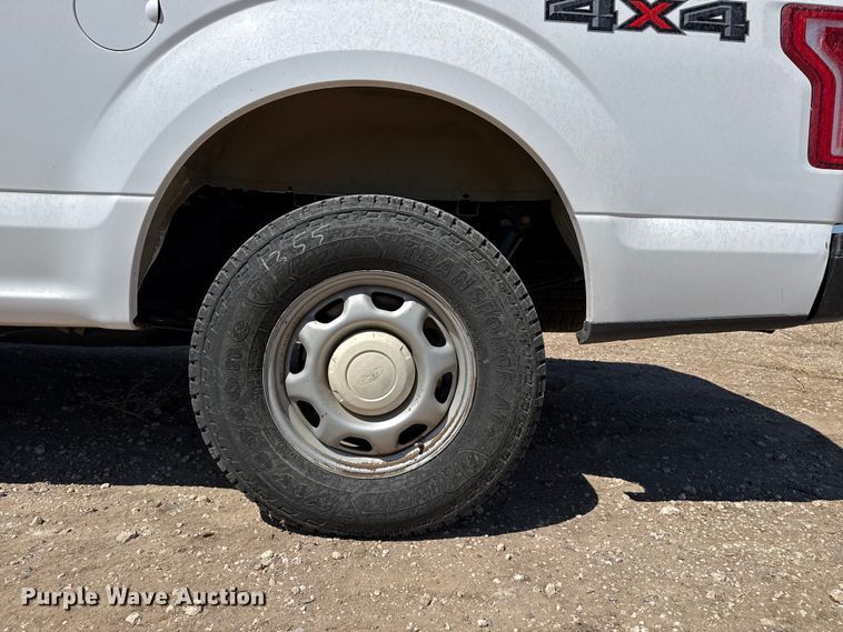 image for item DZ5389 2016 Ford F150 Ext. Cab pickup truck