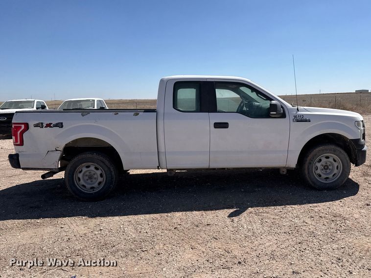 image for item DZ5390 2016 Ford F150 Ext. Cab pickup truck