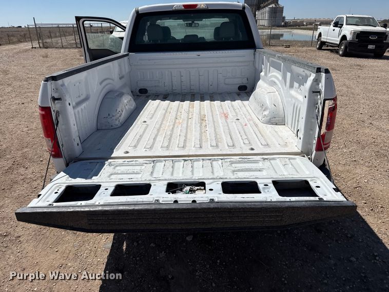 image for item DZ5390 2016 Ford F150 Ext. Cab pickup truck