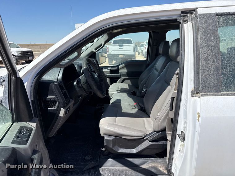 image for item DZ5390 2016 Ford F150 Ext. Cab pickup truck