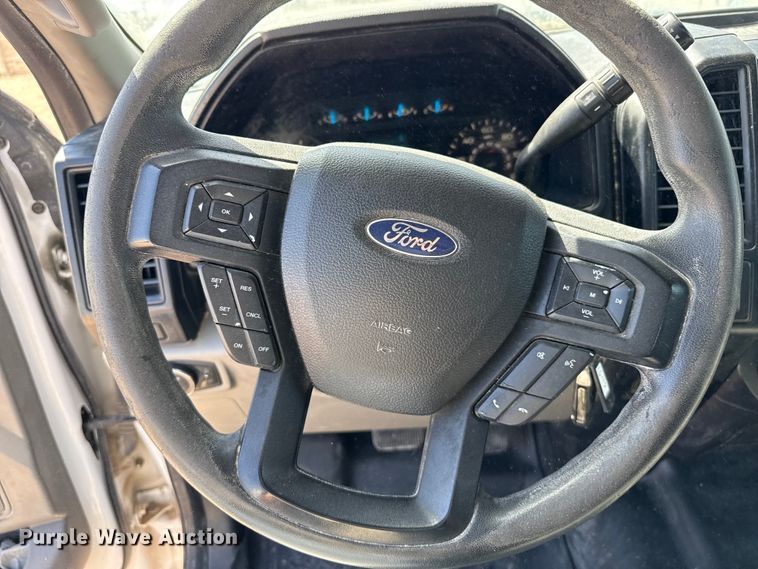 image for item DZ5390 2016 Ford F150 Ext. Cab pickup truck