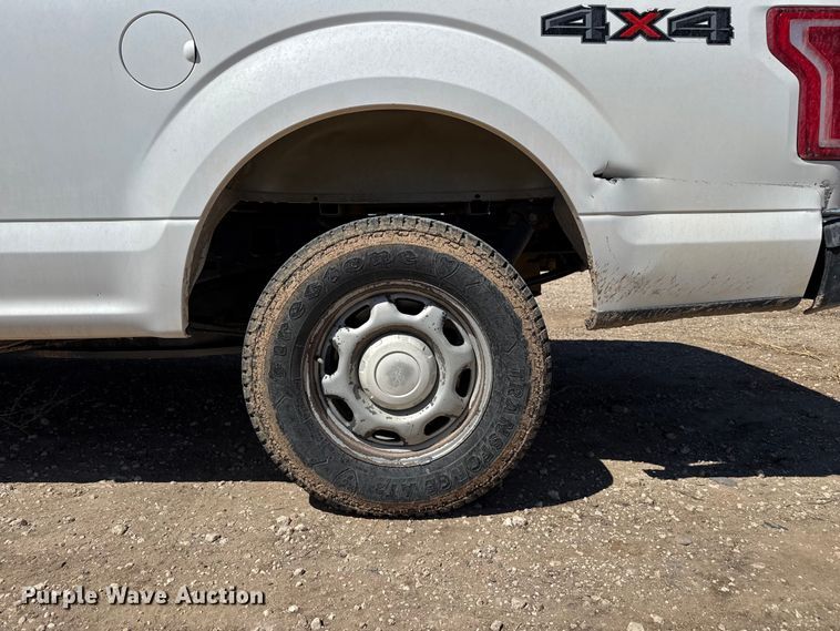 image for item DZ5390 2016 Ford F150 Ext. Cab pickup truck