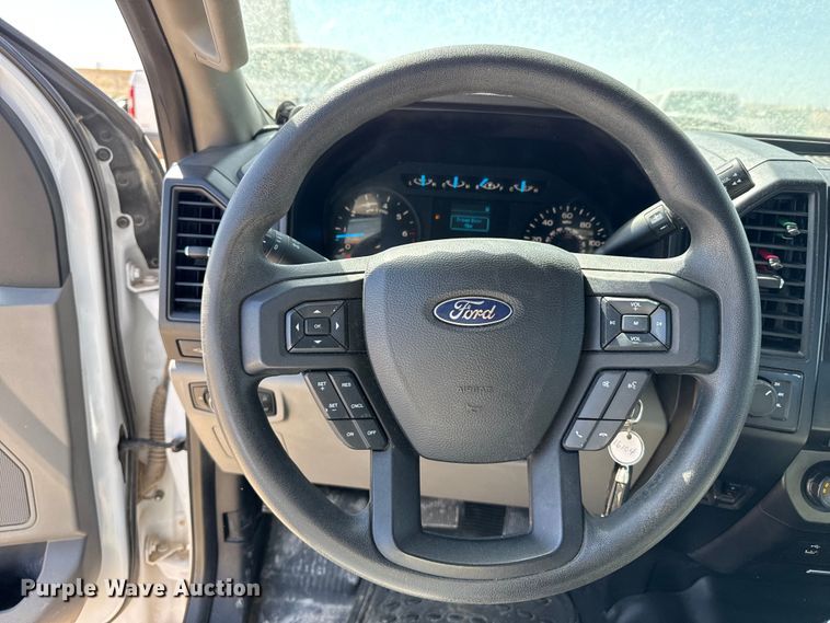 image for item DZ5391 2016 Ford F150 Ext. Cab pickup truck