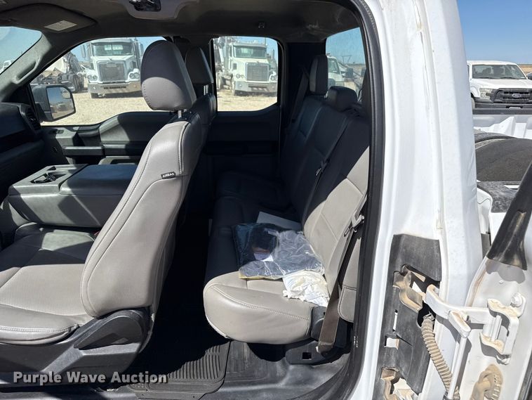 image for item DZ5391 2016 Ford F150 Ext. Cab pickup truck