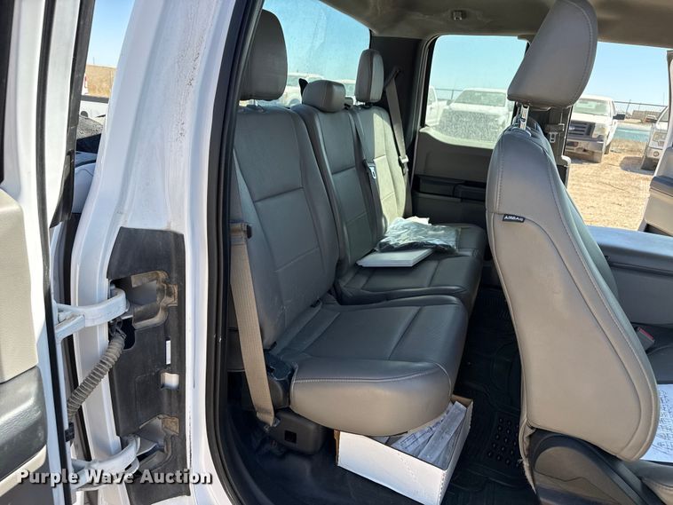 image for item DZ5391 2016 Ford F150 Ext. Cab pickup truck