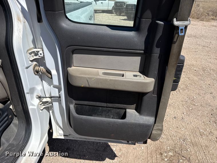 image for item DZ5393 2010 Ford F150 pickup truck