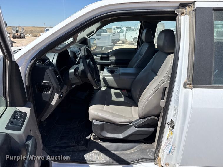 image for item DZ5394 2016 Ford F150 Ext. Cab pickup truck