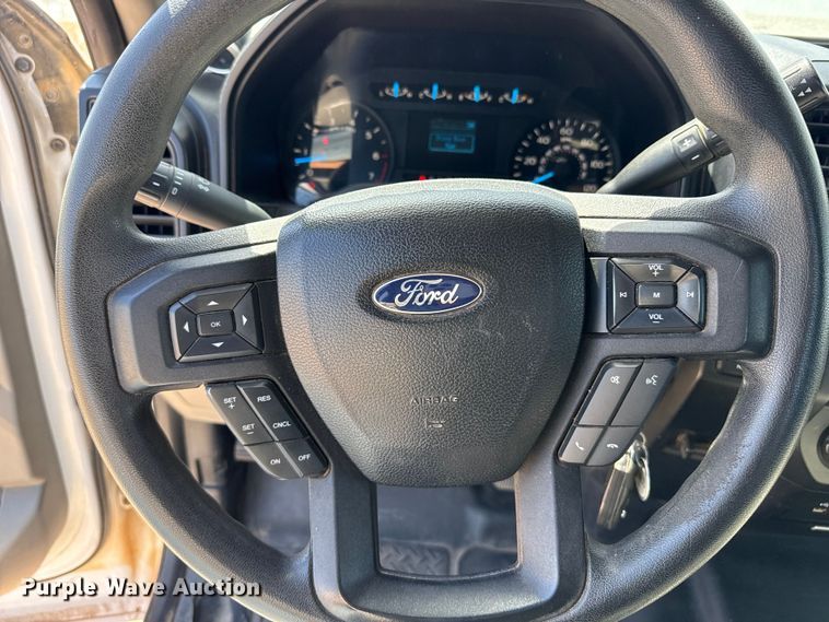 image for item DZ5394 2016 Ford F150 Ext. Cab pickup truck