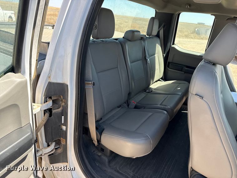 image for item DZ5394 2016 Ford F150 Ext. Cab pickup truck