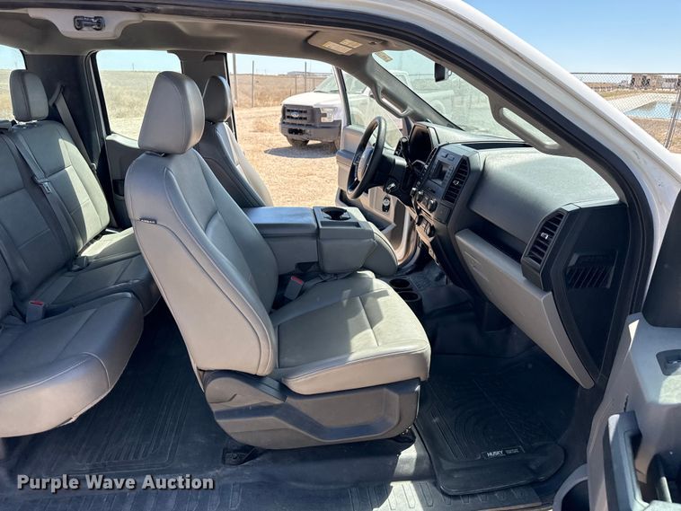 image for item DZ5394 2016 Ford F150 Ext. Cab pickup truck