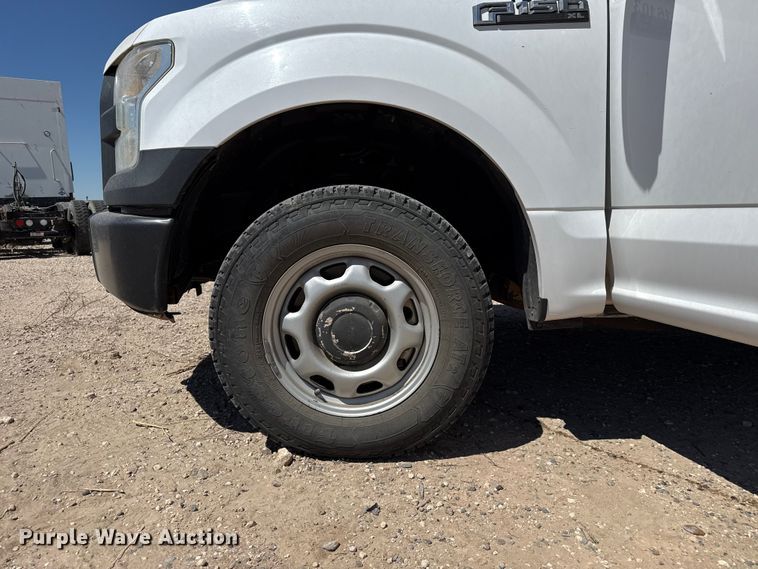 image for item DZ5394 2016 Ford F150 Ext. Cab pickup truck