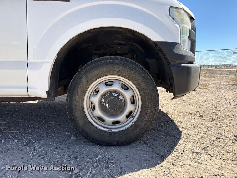 image for item DZ5394 2016 Ford F150 Ext. Cab pickup truck