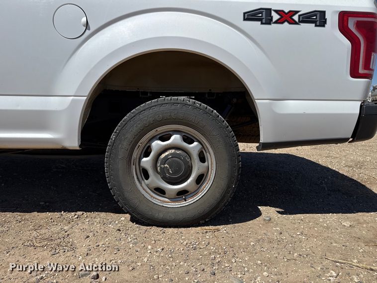 image for item DZ5394 2016 Ford F150 Ext. Cab pickup truck