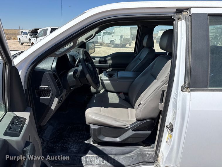 image for item DZ5395 2016 Ford F150 Ext. Cab pickup truck