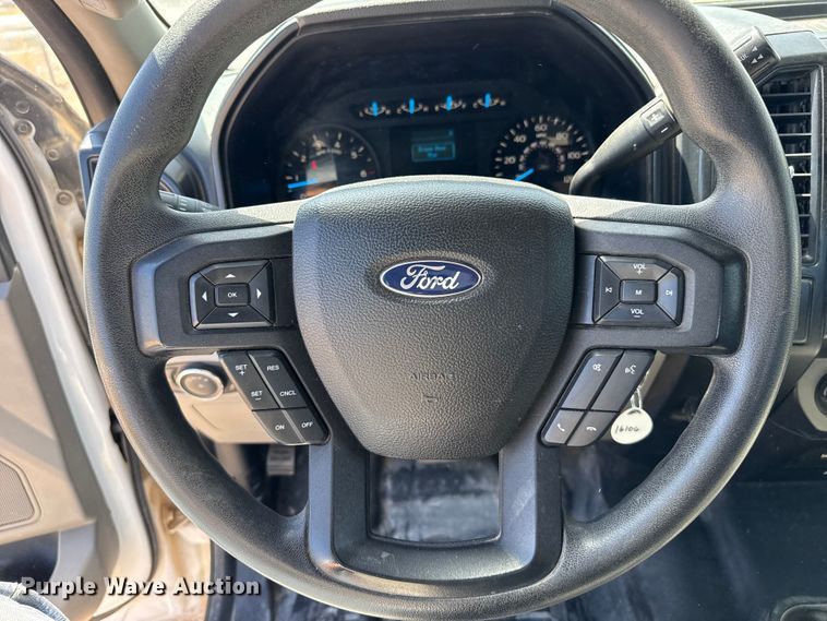 image for item DZ5395 2016 Ford F150 Ext. Cab pickup truck