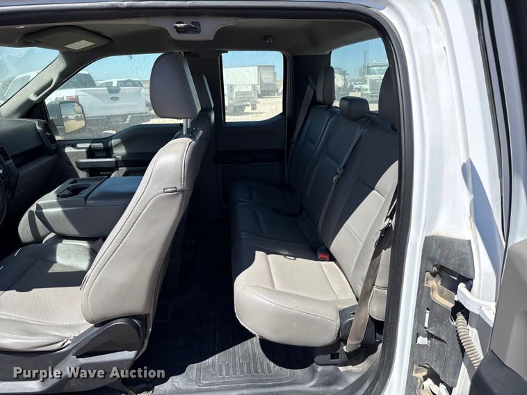 image for item DZ5395 2016 Ford F150 Ext. Cab pickup truck