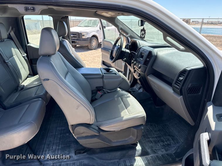 image for item DZ5395 2016 Ford F150 Ext. Cab pickup truck