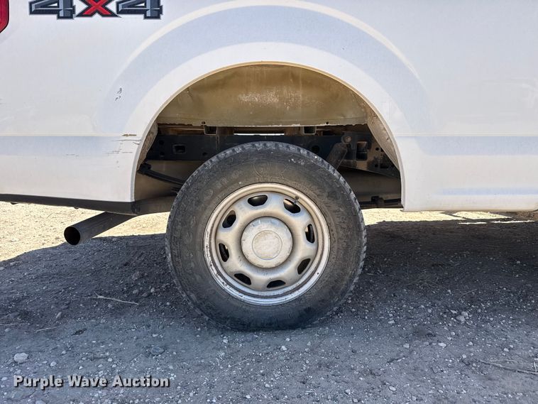 image for item DZ5395 2016 Ford F150 Ext. Cab pickup truck