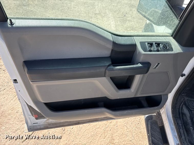 image for item DZ5396 2015 Ford F150 Ext. Cab pickup truck