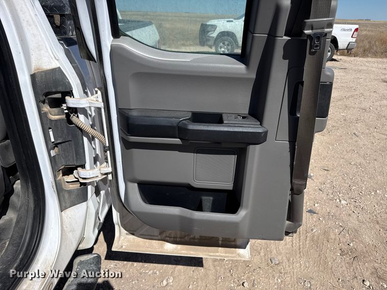 image for item DZ5396 2015 Ford F150 Ext. Cab pickup truck