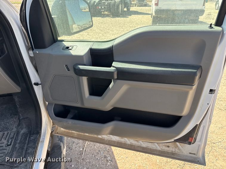 image for item DZ5396 2015 Ford F150 Ext. Cab pickup truck