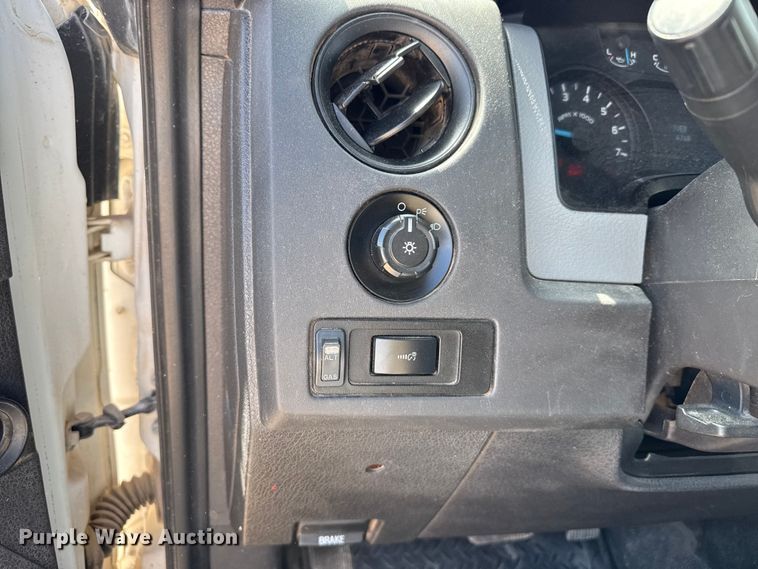 image for item DZ5397 2013 Ford F150 Ext. Cab pickup truck