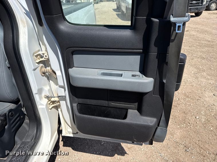 image for item DZ5397 2013 Ford F150 Ext. Cab pickup truck