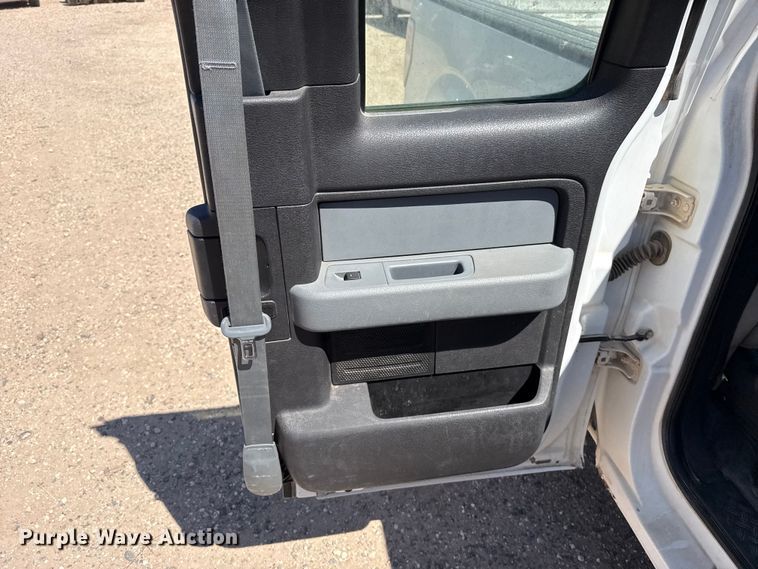 image for item DZ5397 2013 Ford F150 Ext. Cab pickup truck