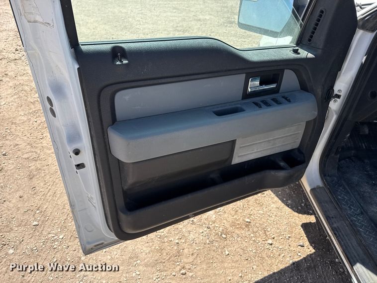 image for item DZ5398 2014 Ford F150 Ext. Cab pickup truck