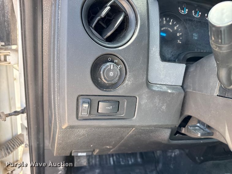 image for item DZ5398 2014 Ford F150 Ext. Cab pickup truck