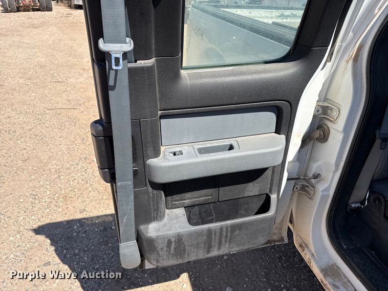 image for item DZ5398 2014 Ford F150 Ext. Cab pickup truck