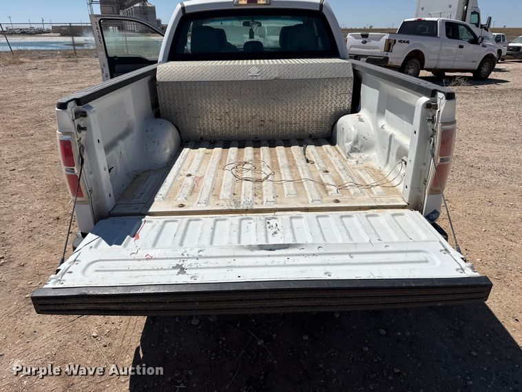 image for item DZ5399 2014 Ford F150 Ext. Cab pickup truck