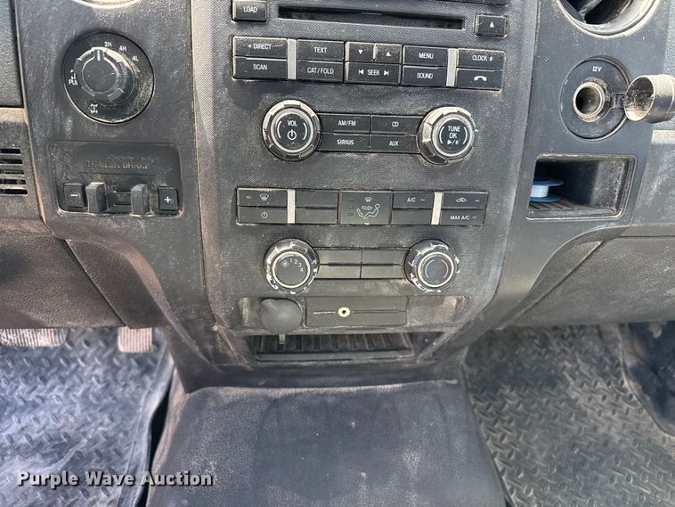 image for item DZ5399 2014 Ford F150 Ext. Cab pickup truck