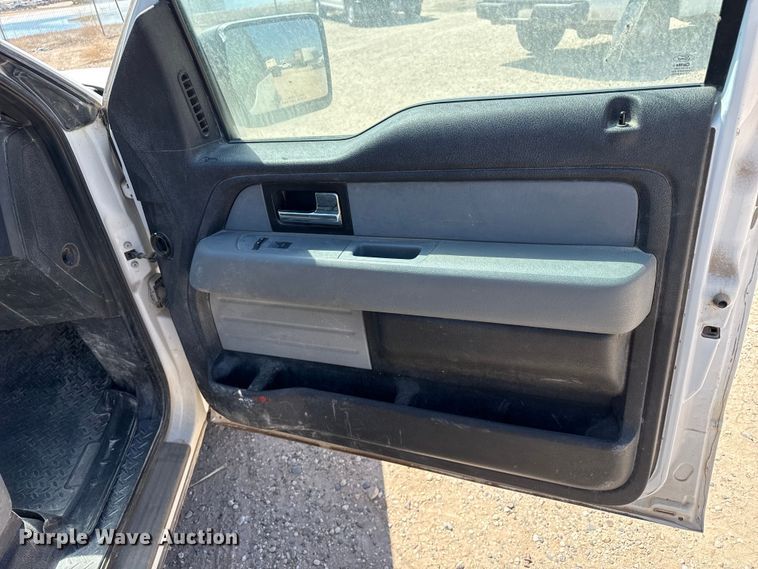 image for item DZ5399 2014 Ford F150 Ext. Cab pickup truck