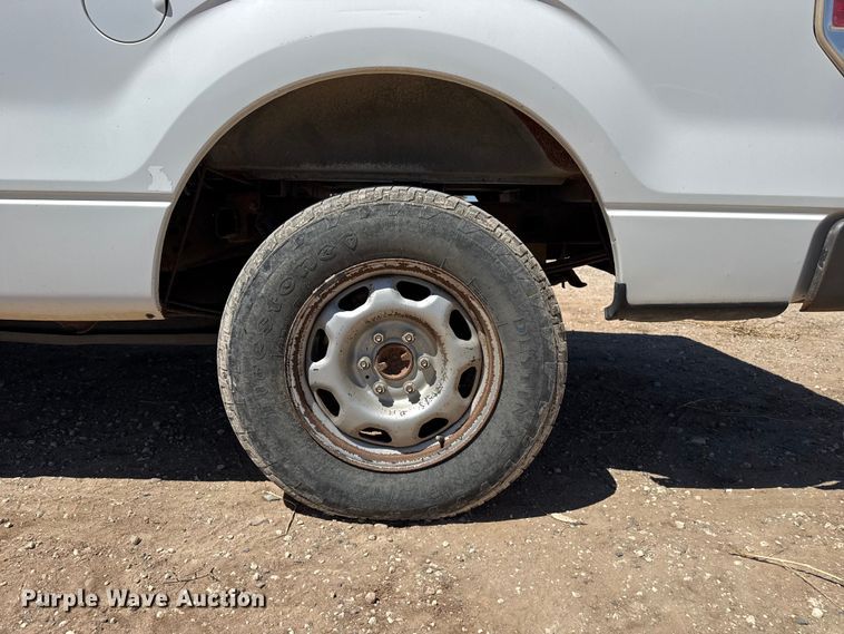 image for item DZ5399 2014 Ford F150 Ext. Cab pickup truck