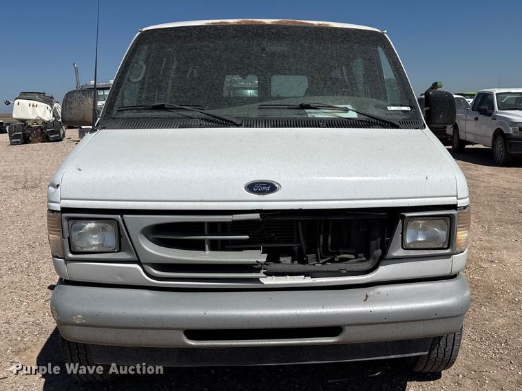 image for item DZ5401 2001 Ford E350 van