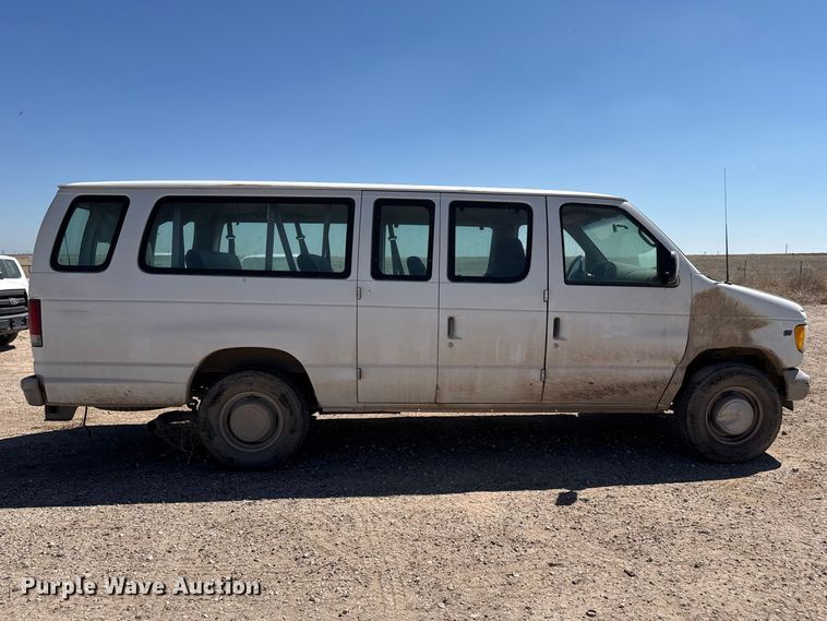 image for item DZ5401 2001 Ford E350 van