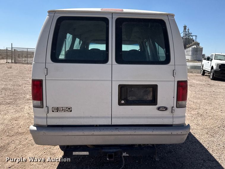 image for item DZ5401 2001 Ford E350 van