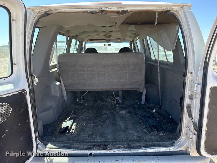 image for item DZ5401 2001 Ford E350 van