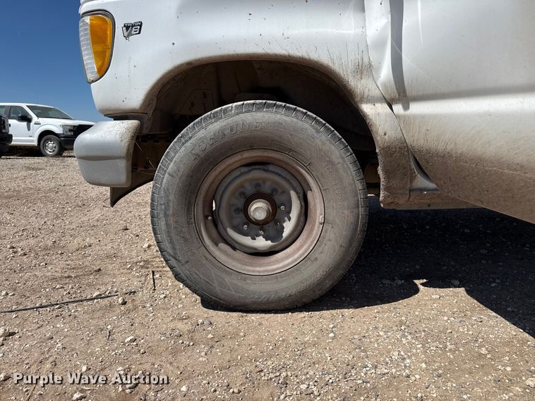 image for item DZ5401 2001 Ford E350 van