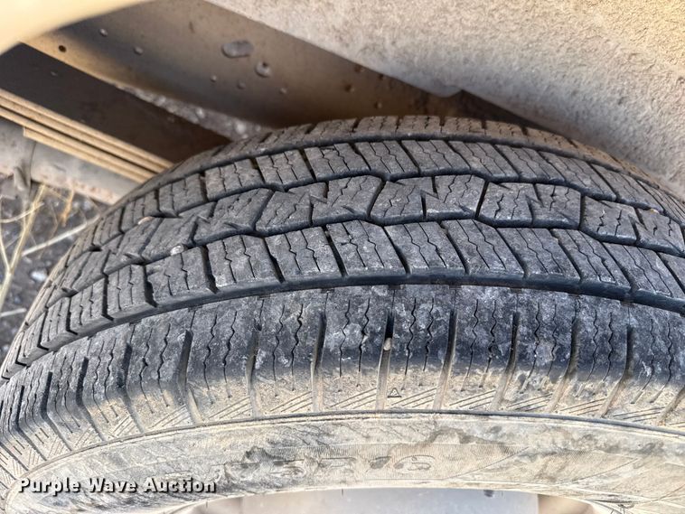 image for item DZ5401 2001 Ford E350 van