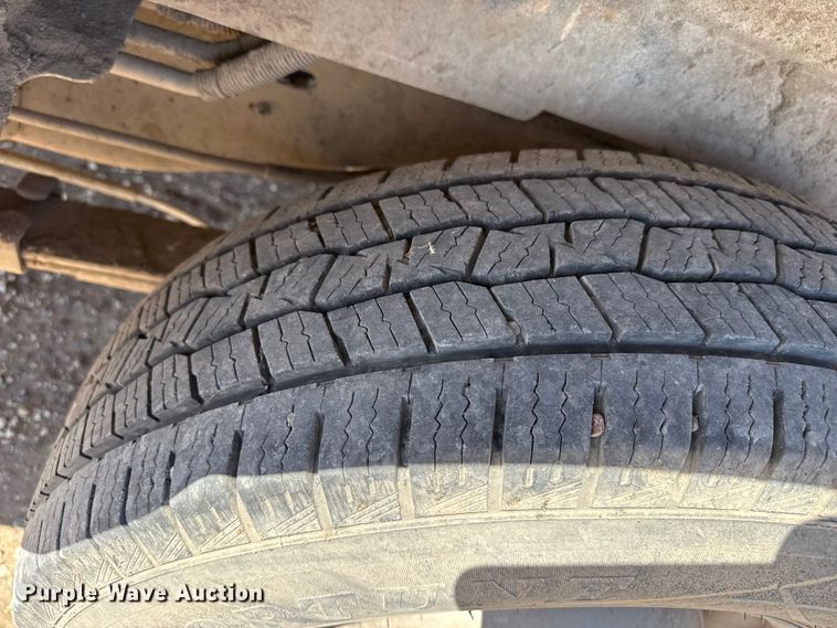 image for item DZ5401 2001 Ford E350 van