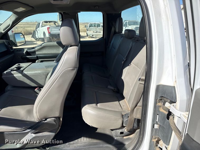 image for item DZ5402 2015 Ford F150 Ext. Cab pickup truck