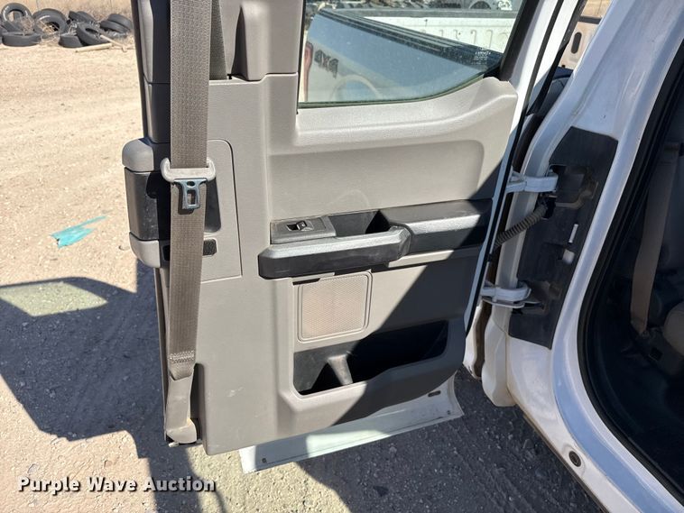 image for item DZ5402 2015 Ford F150 Ext. Cab pickup truck