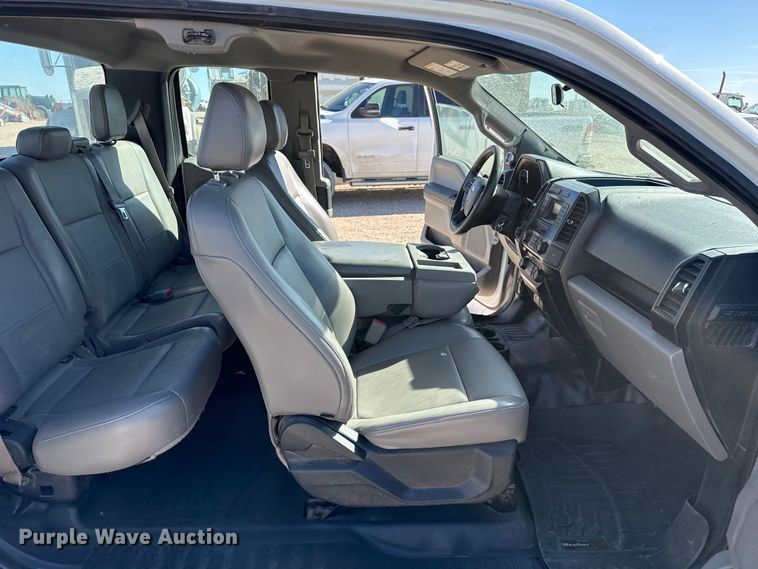 image for item DZ5402 2015 Ford F150 Ext. Cab pickup truck